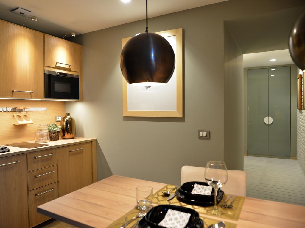 Qb/Four Apartment Катания Екстериор снимка