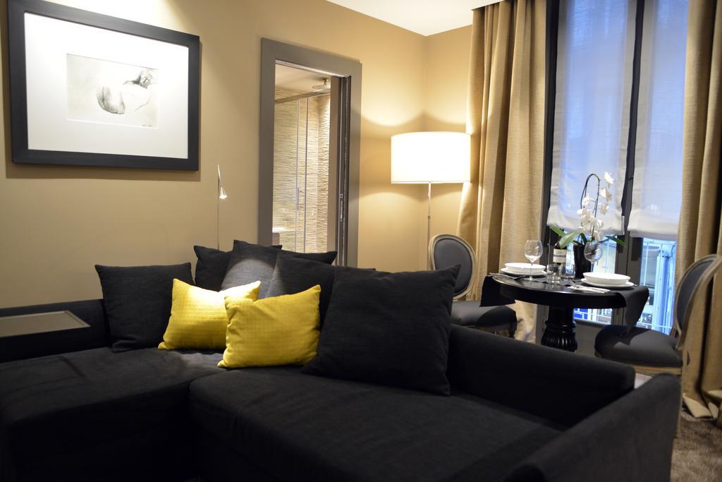 Qb/Four Apartment Катания Екстериор снимка