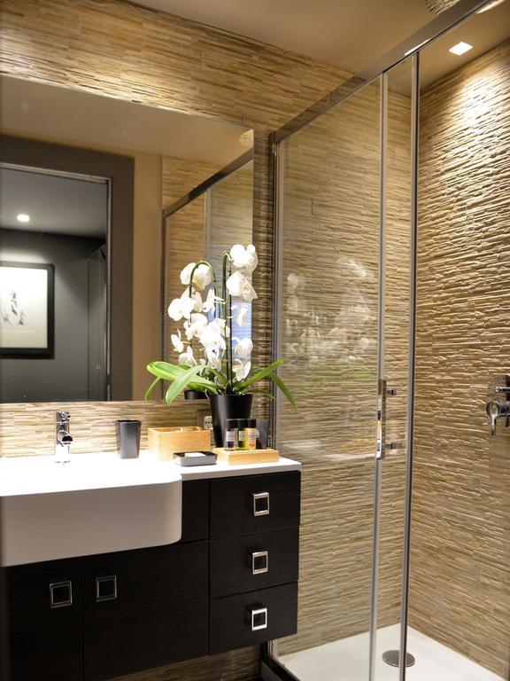 Qb/Four Apartment Катания Екстериор снимка