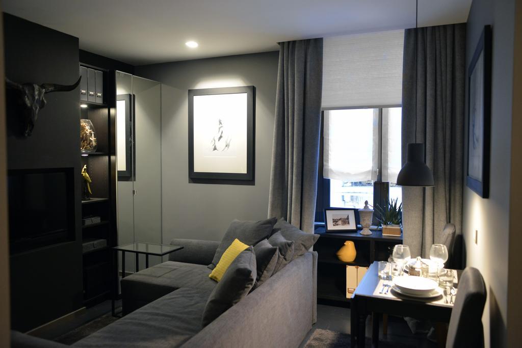 Qb/Four Apartment Катания Екстериор снимка